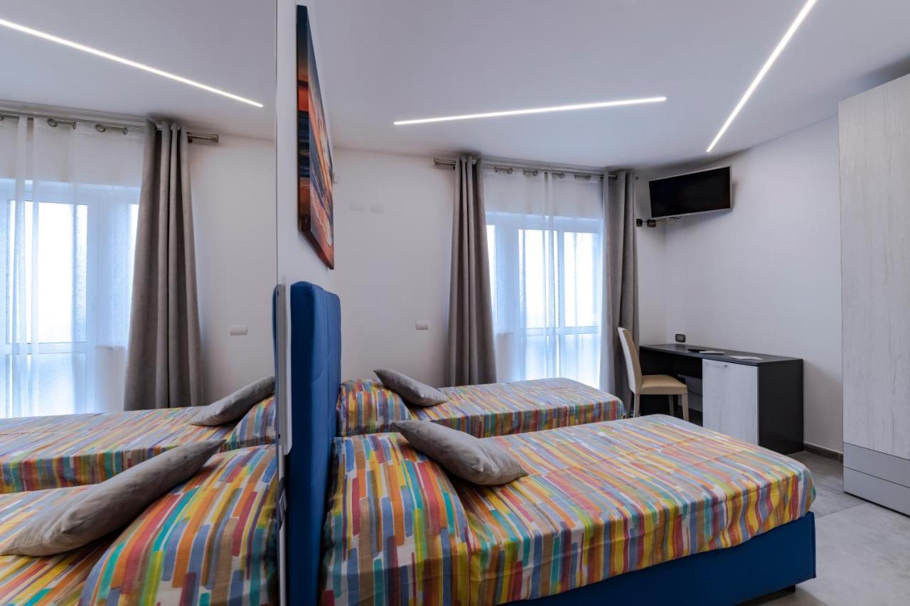 Bnb Aria Di Mare Santa Marinella Exteriör bild