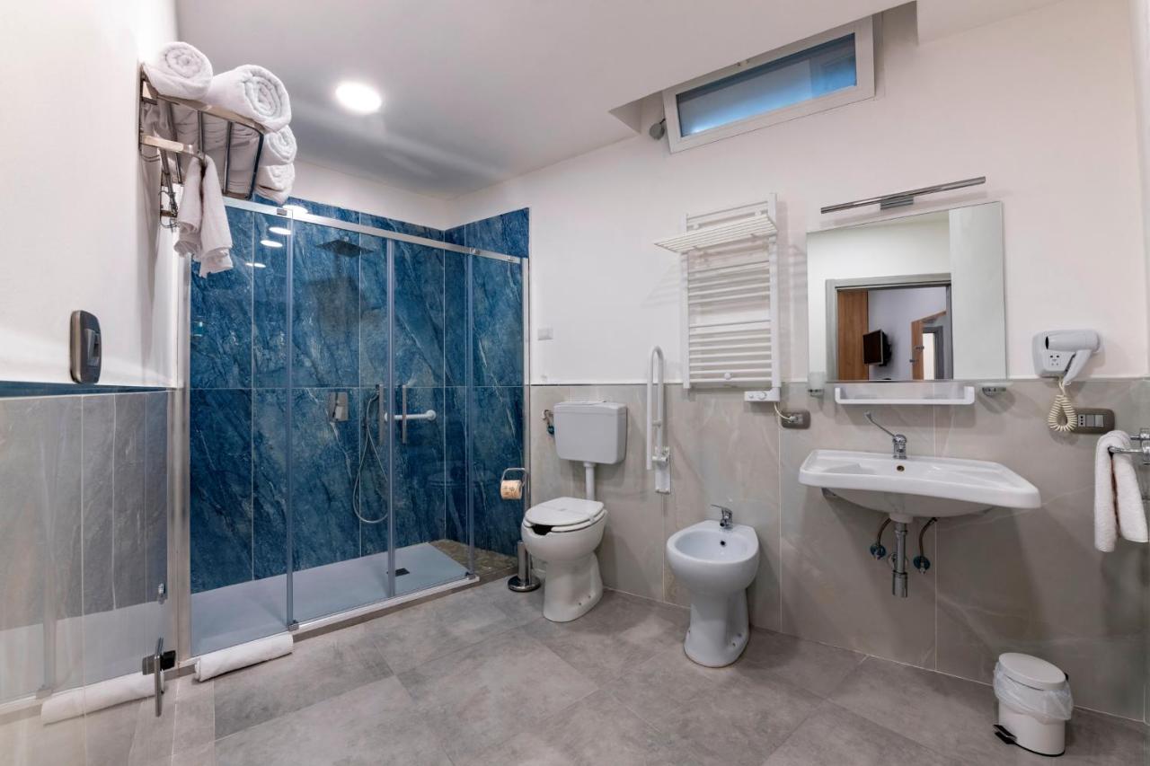 Bnb Aria Di Mare Santa Marinella Exteriör bild