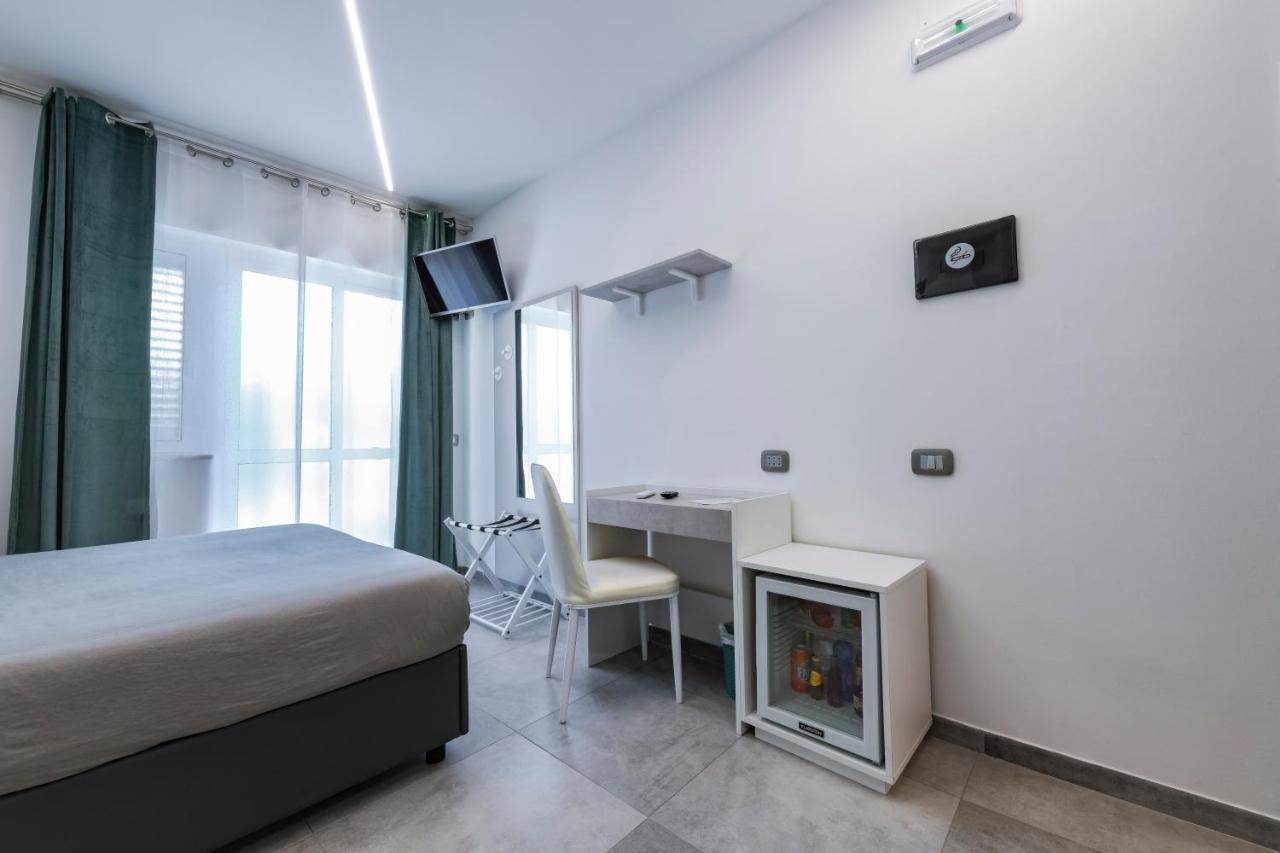 Bnb Aria Di Mare Santa Marinella Exteriör bild
