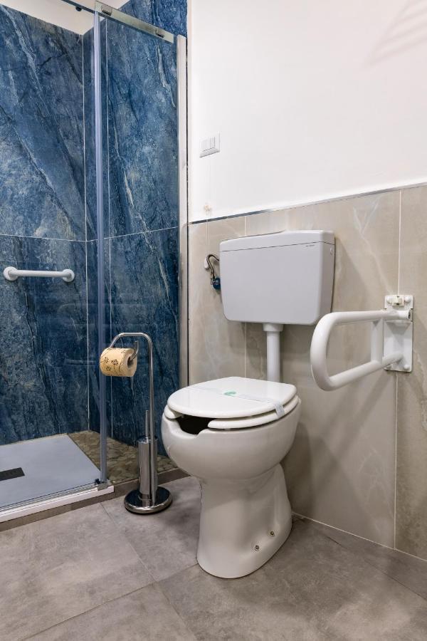 Bnb Aria Di Mare Santa Marinella Exteriör bild